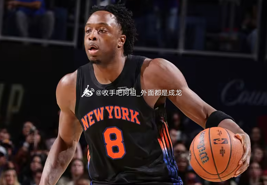 NBA季后赛东部半决赛G1，尼克斯主场137-98狂胜76人，大比分1-0领先。