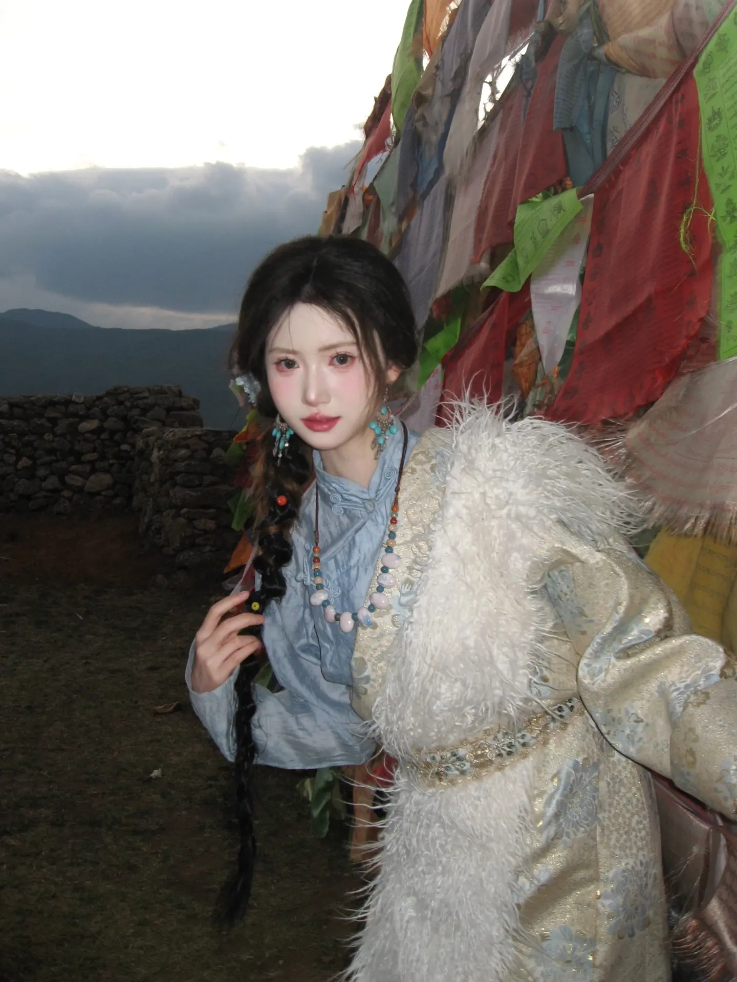 在丽江找到了可以不拍网红风格的藏服写真
