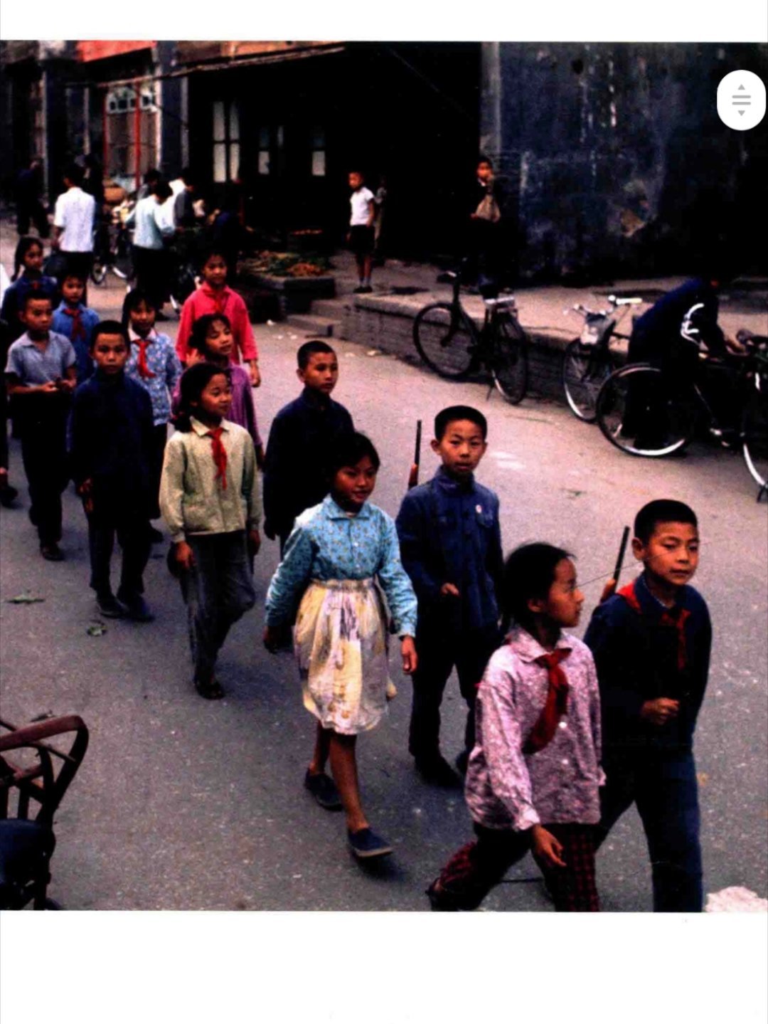 16岁迟迟不来月经才知是男儿身¹ 当下16岁初潮肯定是晚的。但很多年前15岁、1