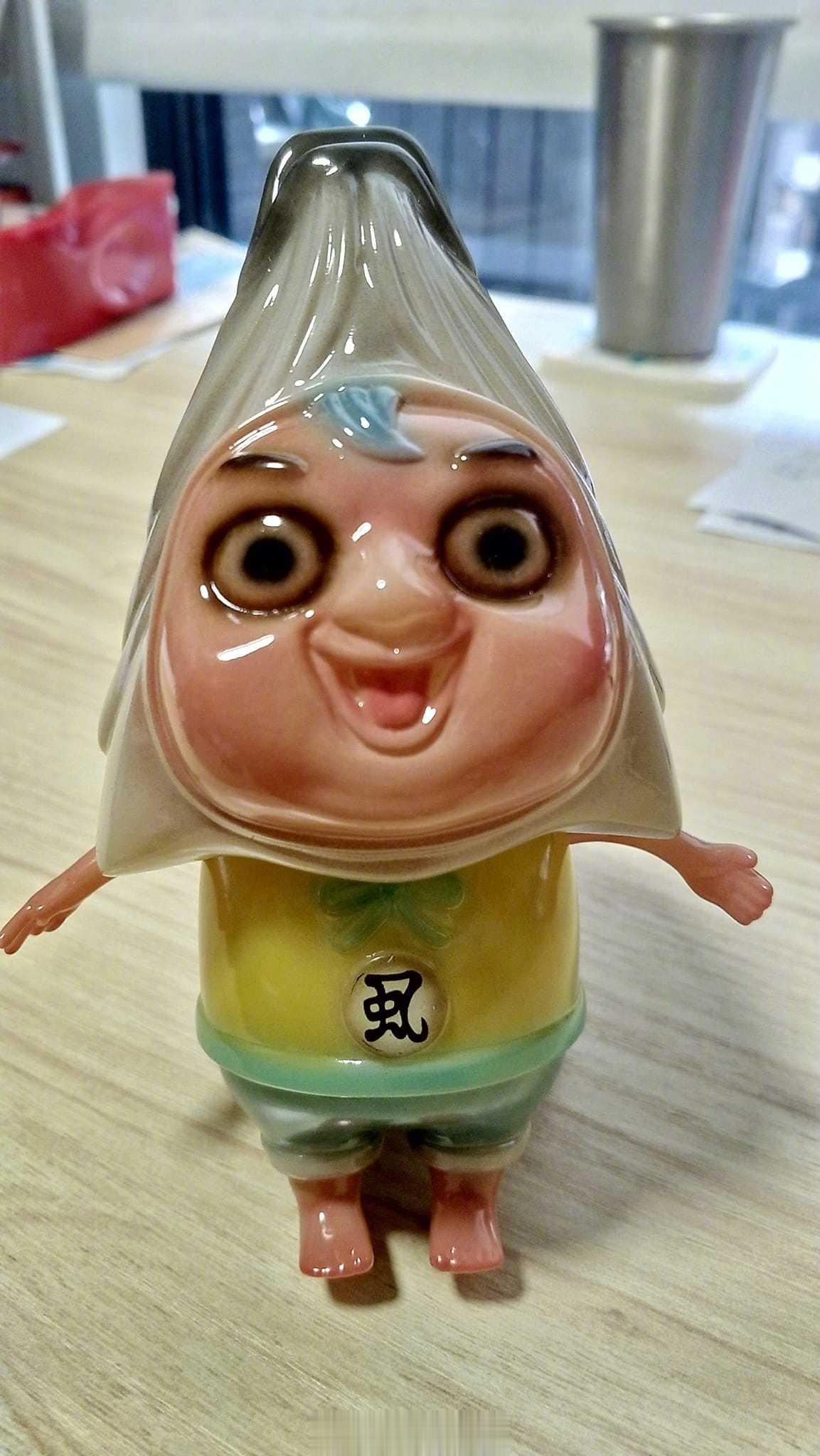 台湾省台南市的吉祥物：虱目魚小子。还是夜光的，晚上会发光 ​​​[doge] ​