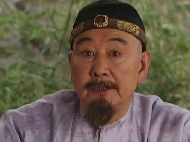 《雍正王朝》开篇交代邬思道的来历，别有深意，你看出来了吗？
通过旁人之口，以及邬