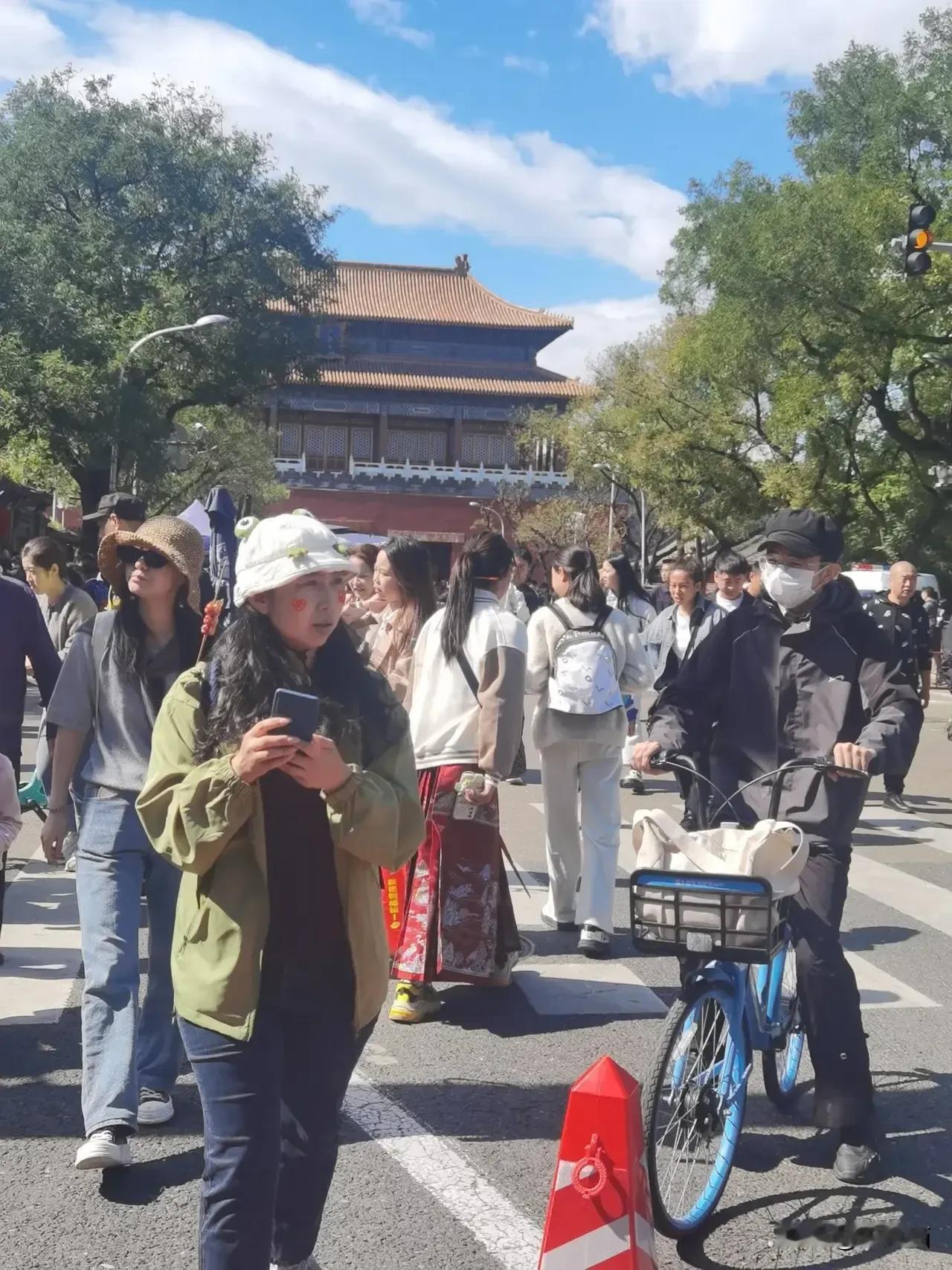 国庆节游天安门：我体验了一把“瞎凑热闹”

国庆节来临，大家是不是都在期待着能和