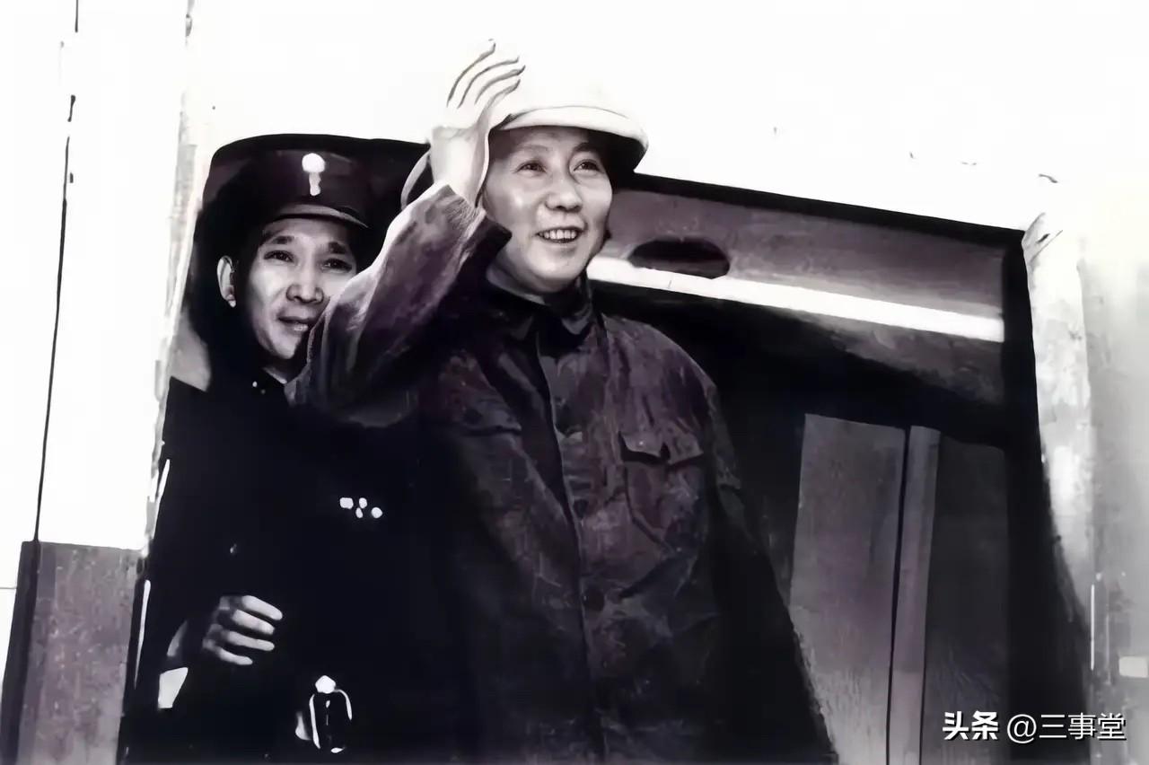 45天虎口周旋耗尽心力！毛主席从重庆谈判归来骤然病倒。
1945年10月，结束重