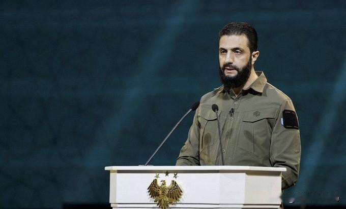 叙利亚电视台：总统沙拉将于周三访问莫斯科，并与普京会面。这将是沙拉第二次访问莫斯