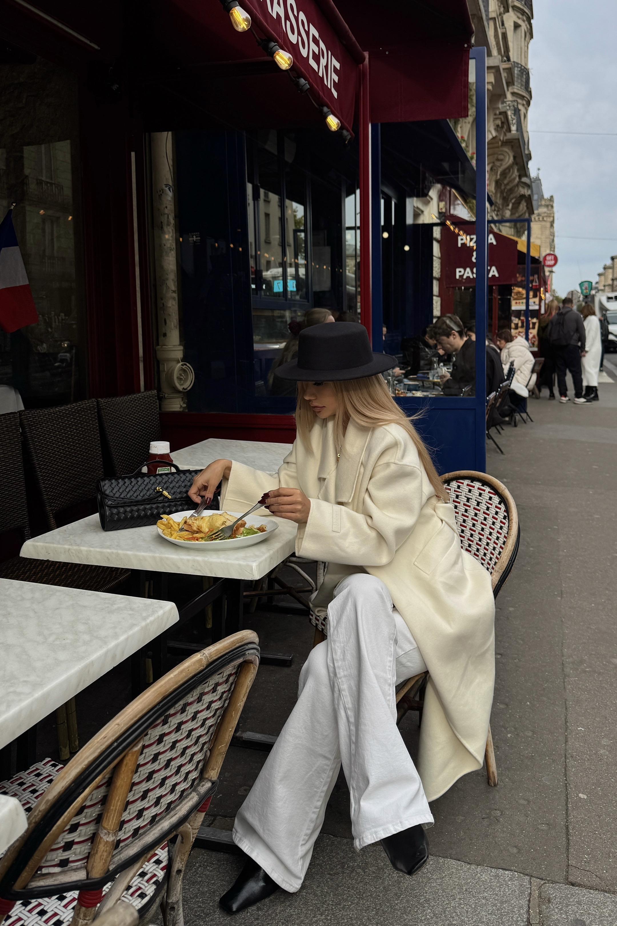 她说 就算不规则也很漂亮。