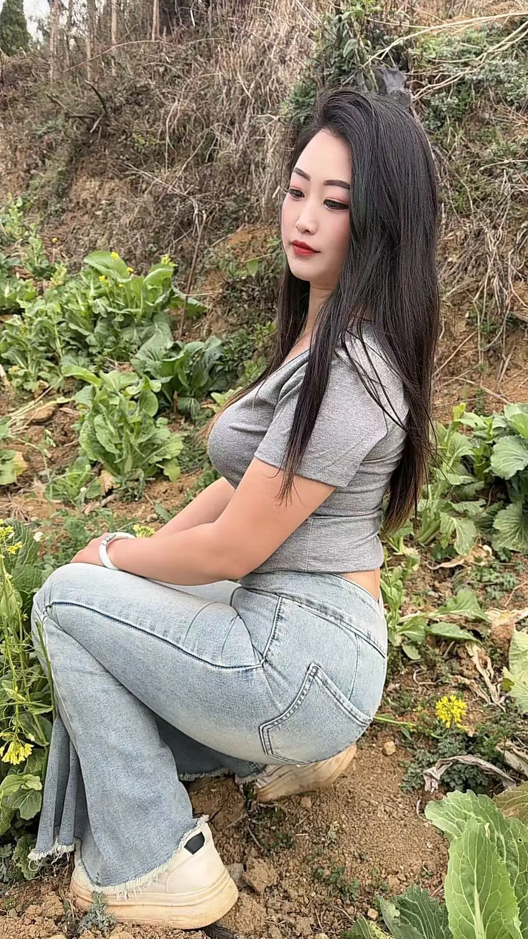 清纯农村女孩 微胖女生 农村生活