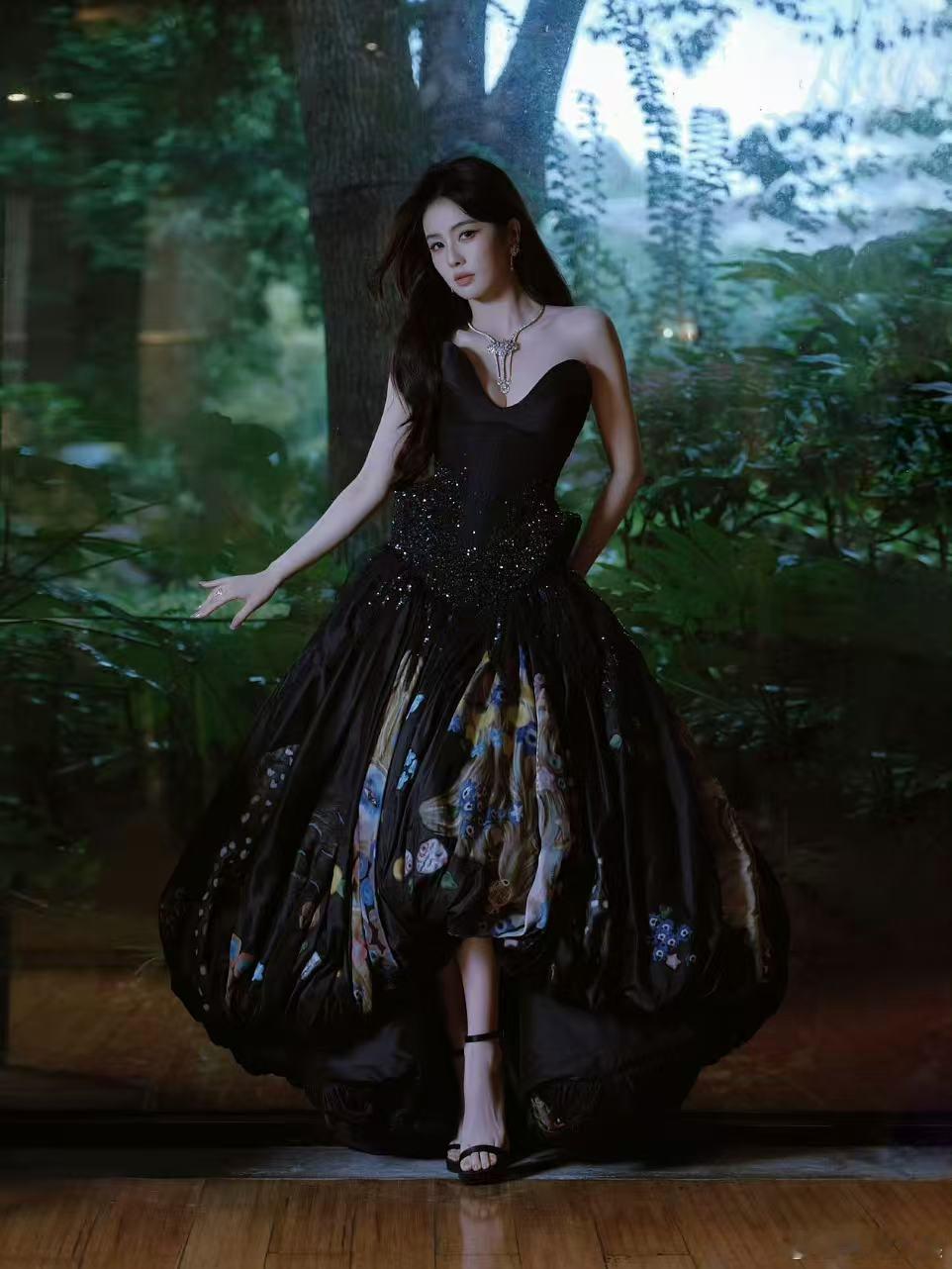 白鹿摄影范一白鹿化妆师杨单白鹿摄影范一，好看， ​​​