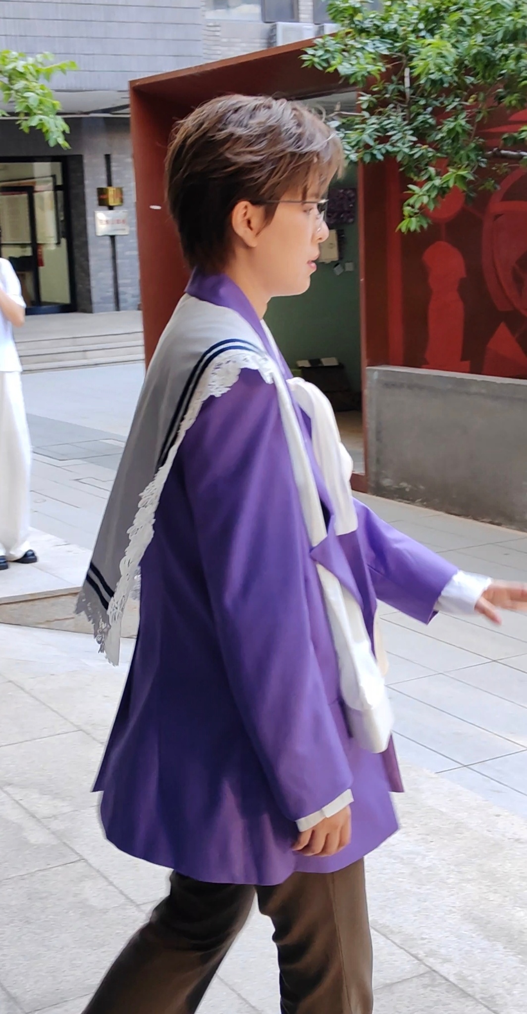 杨芸晴央视如乐而至 带妆上班完全小蛋糕来的