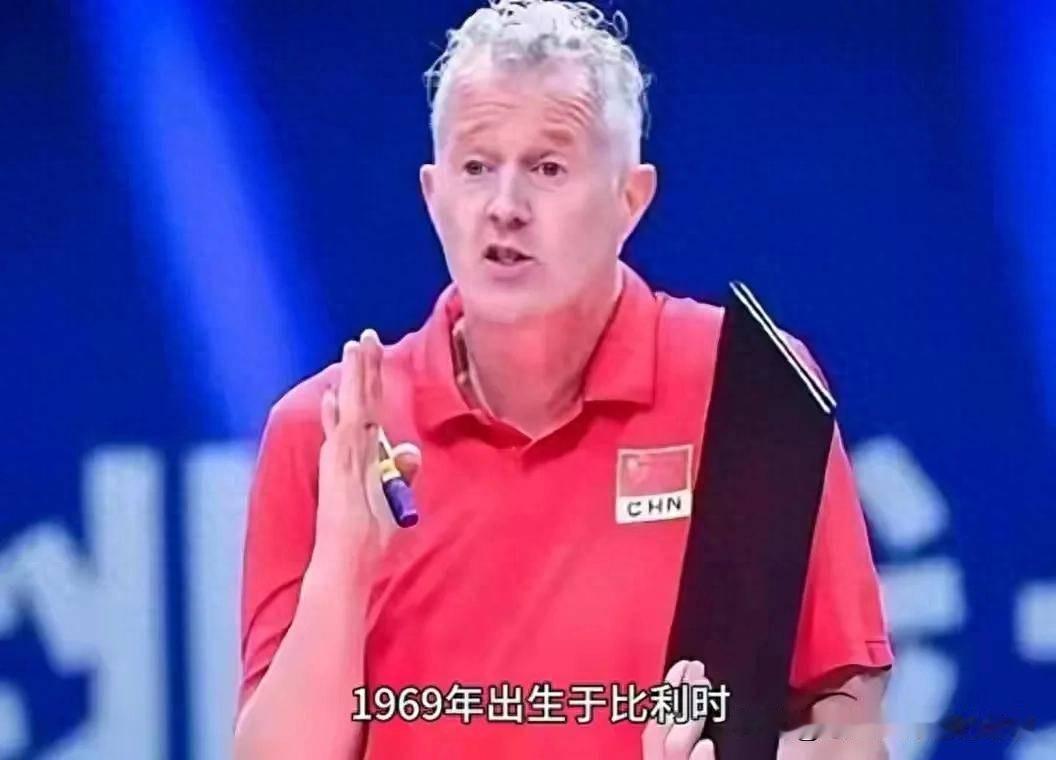 海宁教练终于要走了，当中国男排在此次亚运会上，以大比分2比3不敌日本男排无缘决赛