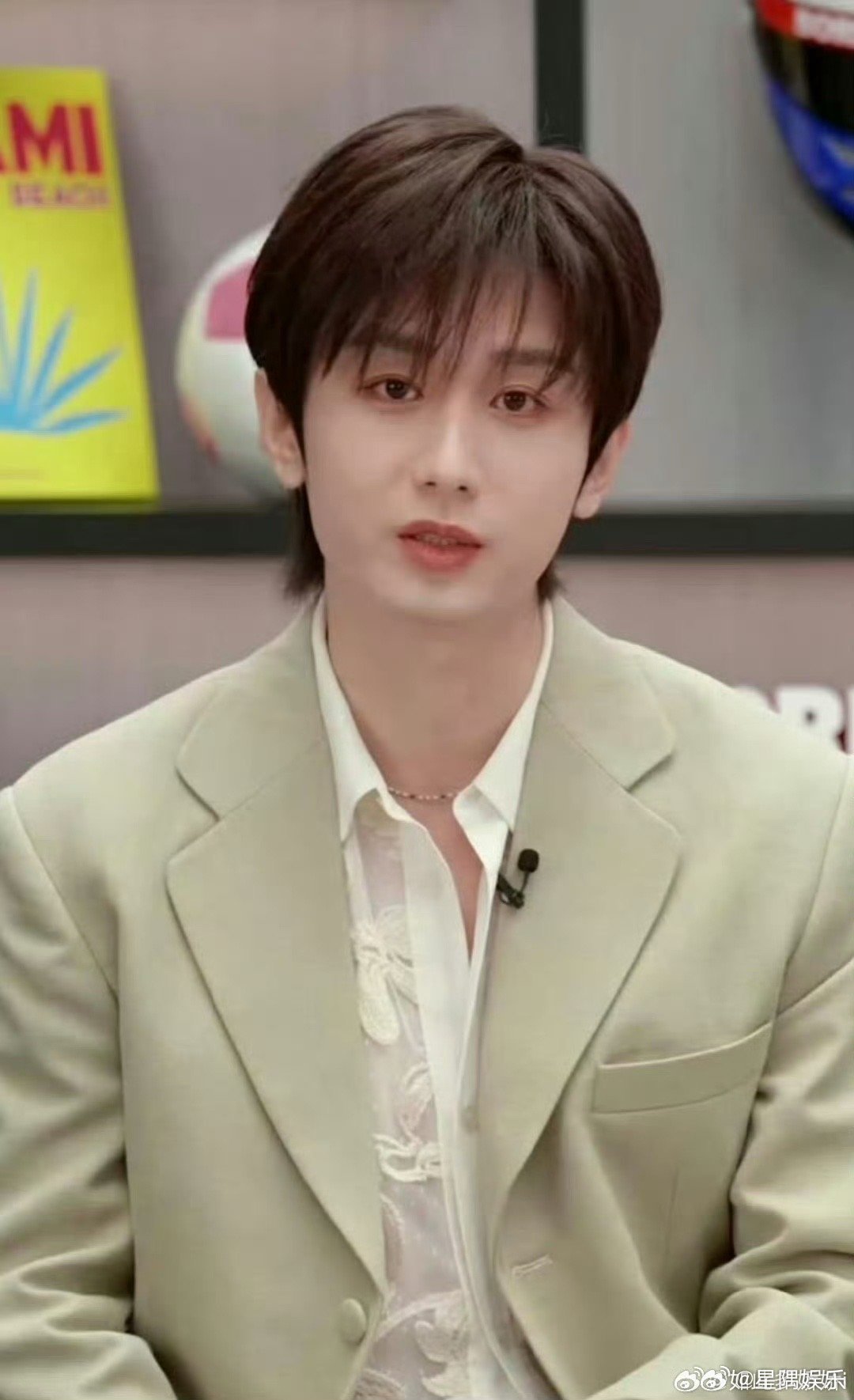 成毅真的不适合这个发型，显老 