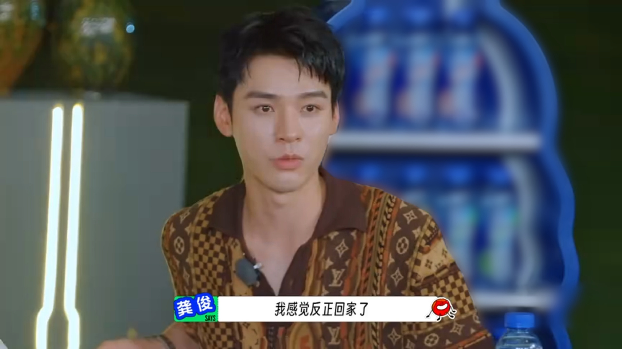 龚俊回地球团感觉像回家了龚俊登《地球超新鲜》预告！出场带笑超圈粉，陕西话传声筒爆