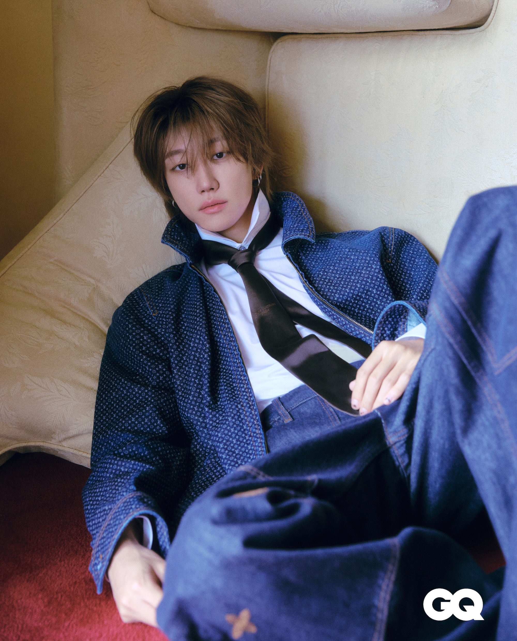 GQ Singapore October 2026 帅气的封面大片也同步揭晓  