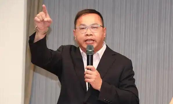 被大陆列入惩戒名单的“台独”分子王义川，主动向铡刀方向“送头”！他三天之内两度公