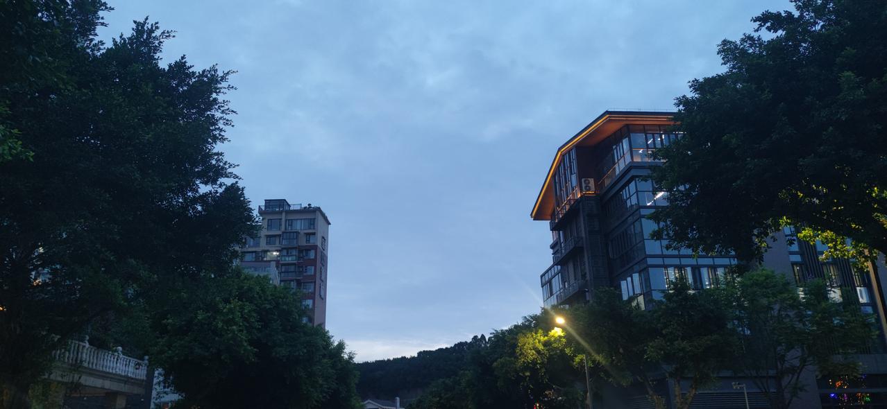 2025年，全国文化和旅游事业费1249.2亿元，比上年增加32.9亿元，同比增