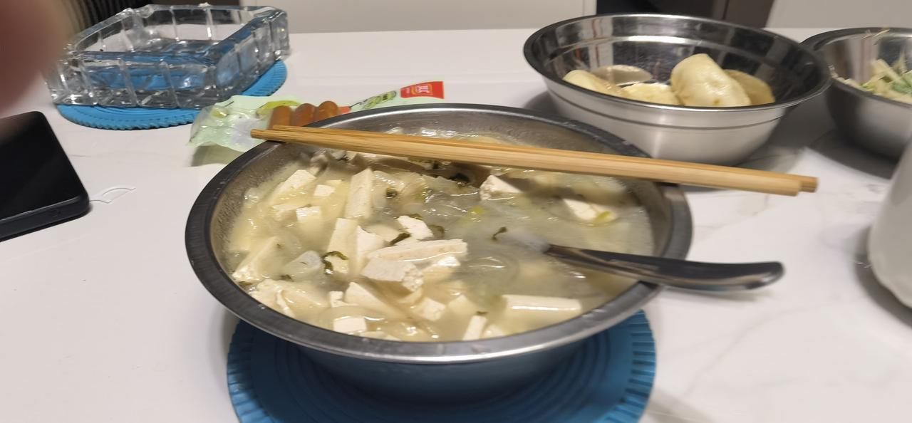 就不知道，该不该不该蹭这流量？