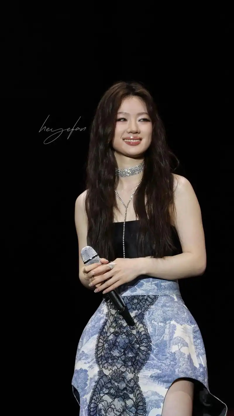 单依纯公开承认自己有表达障碍好好唱歌就行了，不用想那么多～被音乐重新养了一遍的纯