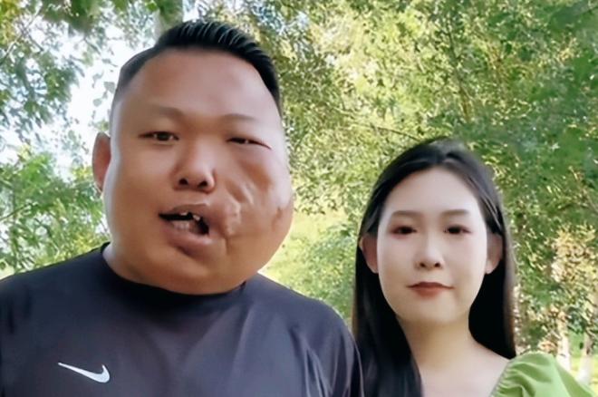 内蒙古，一对新人步入婚姻殿堂，但极大的颜值反差引来了多方质疑，男人又粗又黑，脸上