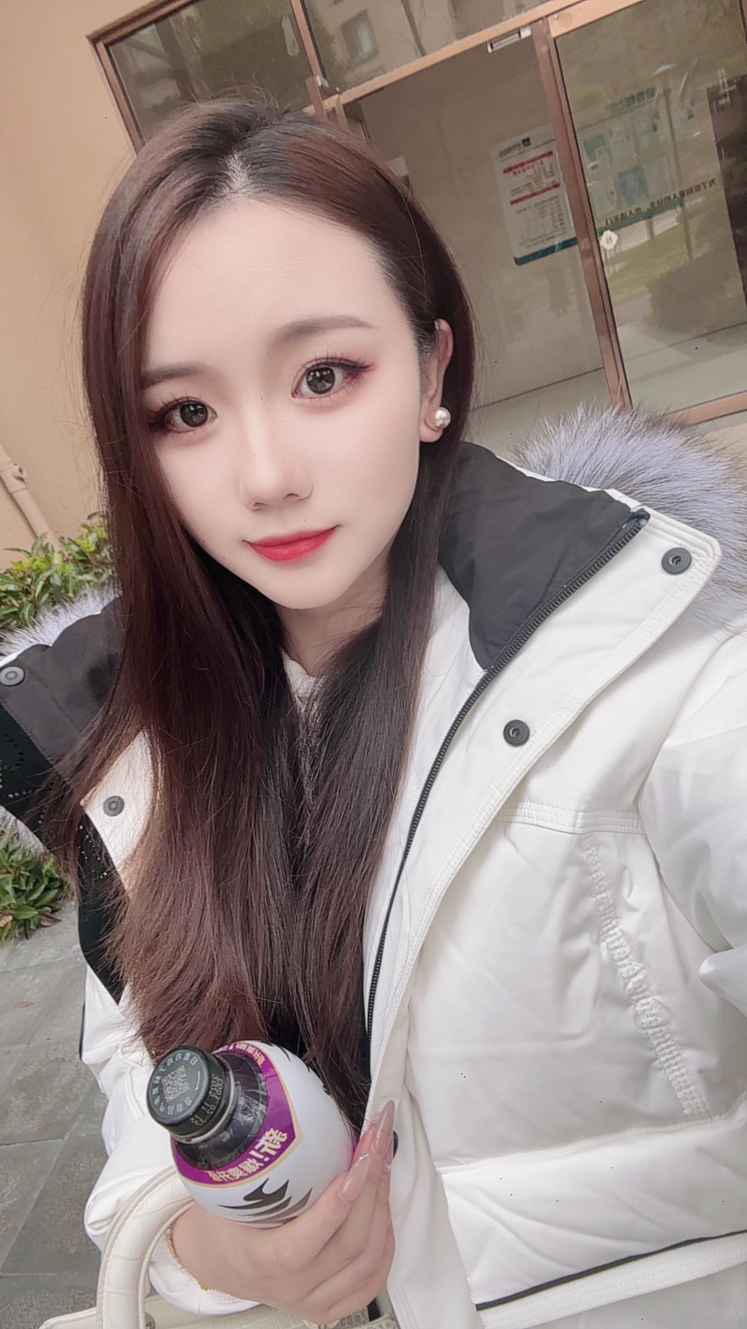 反反复复的是季节，起起落落的是人生，生活，偶尔致愈，偶尔治愈，偶尔自愈