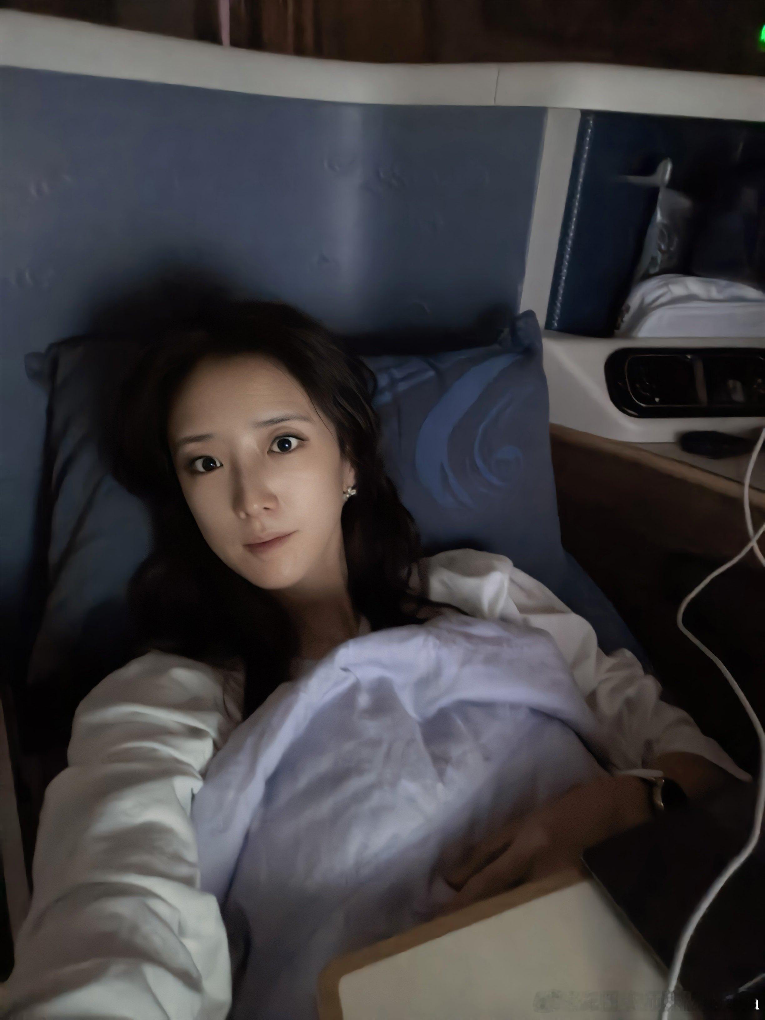 挣扎过了，睡不着[皱眉]喝酒也不好使，那就写点东西吧～ ​​​