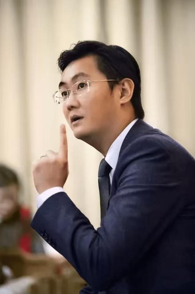马化腾这次可能真的听进去了，

不是因为游戏收入又创新高，

也不是舆论压力突然