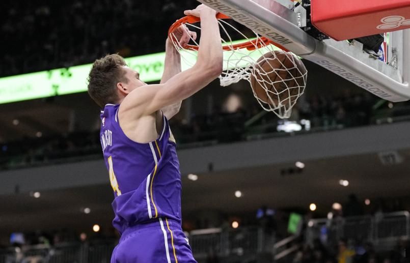 今日，据记者Evan Sidery报道，湖人将再次兜售球队后卫道尔顿·克内克特，