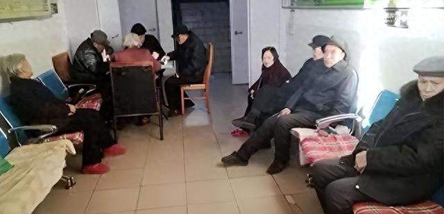 养老院两大潜规则曝光：没儿女就被冷落？200万老人真相扎心了