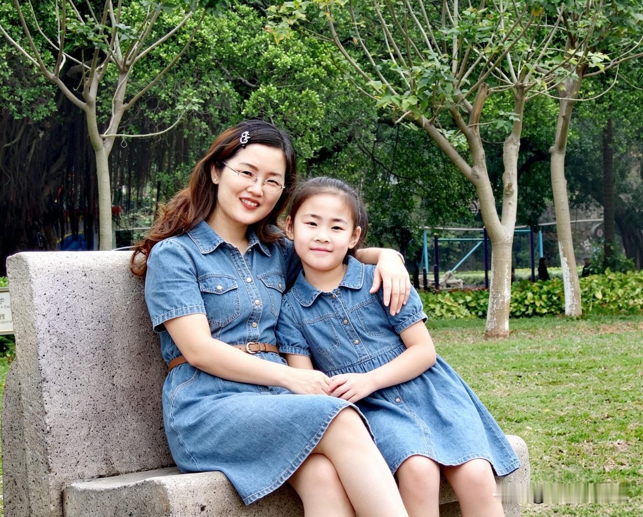 我的写作缘起
是因女儿的一句童言稚语
仅仅是为了记录女儿的成长
从小古灵精怪的女