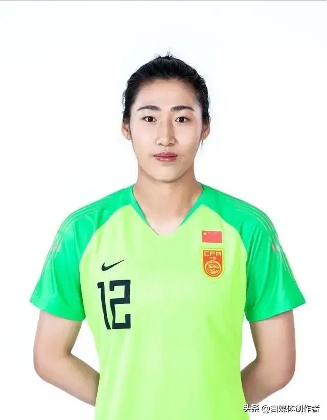 女足亚洲杯绝杀时刻！120分钟鏖战2-0晋级，彭诗梦八载回归成定海神针
 
20