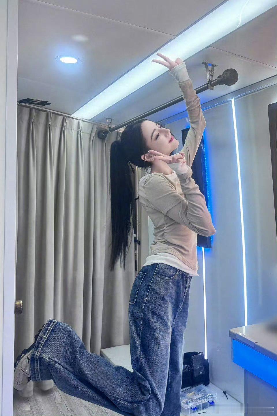 被迪丽热巴高马尾这张吓到了 好惊人的美 ​​​