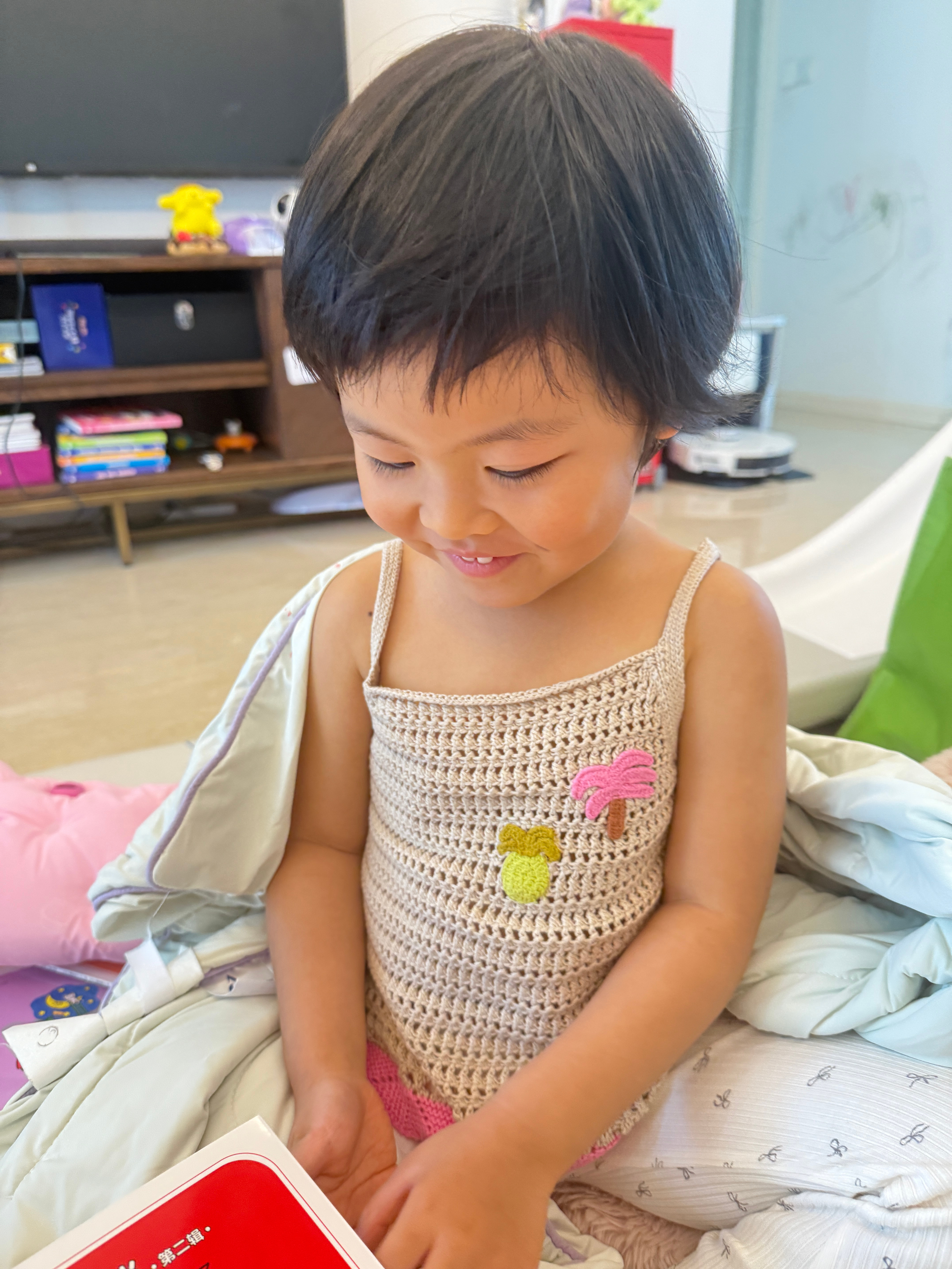 吃完饭给孩子挑牙齿，挑出一坨肉球大叫不要扔掉不要扔掉，要七！然后把那坨肉渣吃了