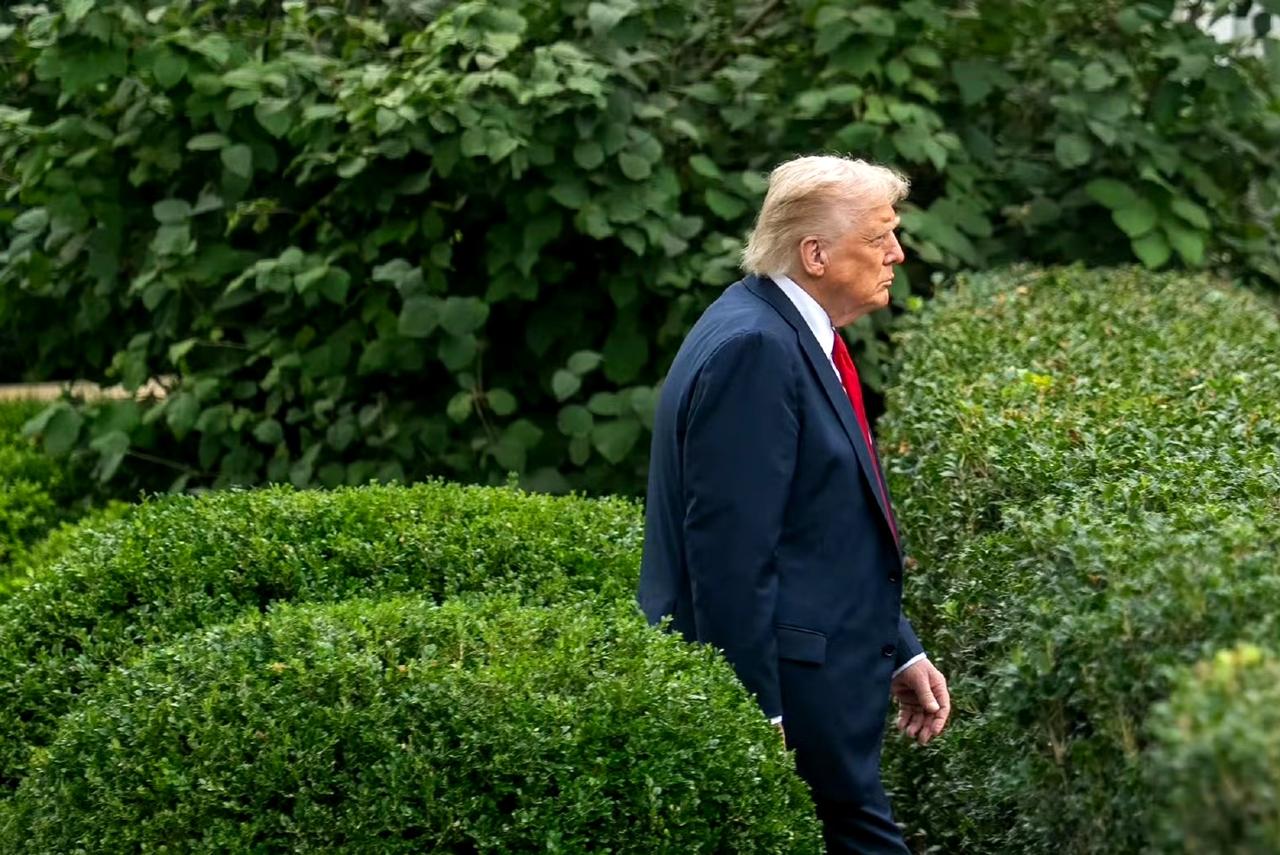 贝森特认为，格陵兰岛局势紧张非但不是坏事，反而是好事。因为收购格陵兰岛是美国领导