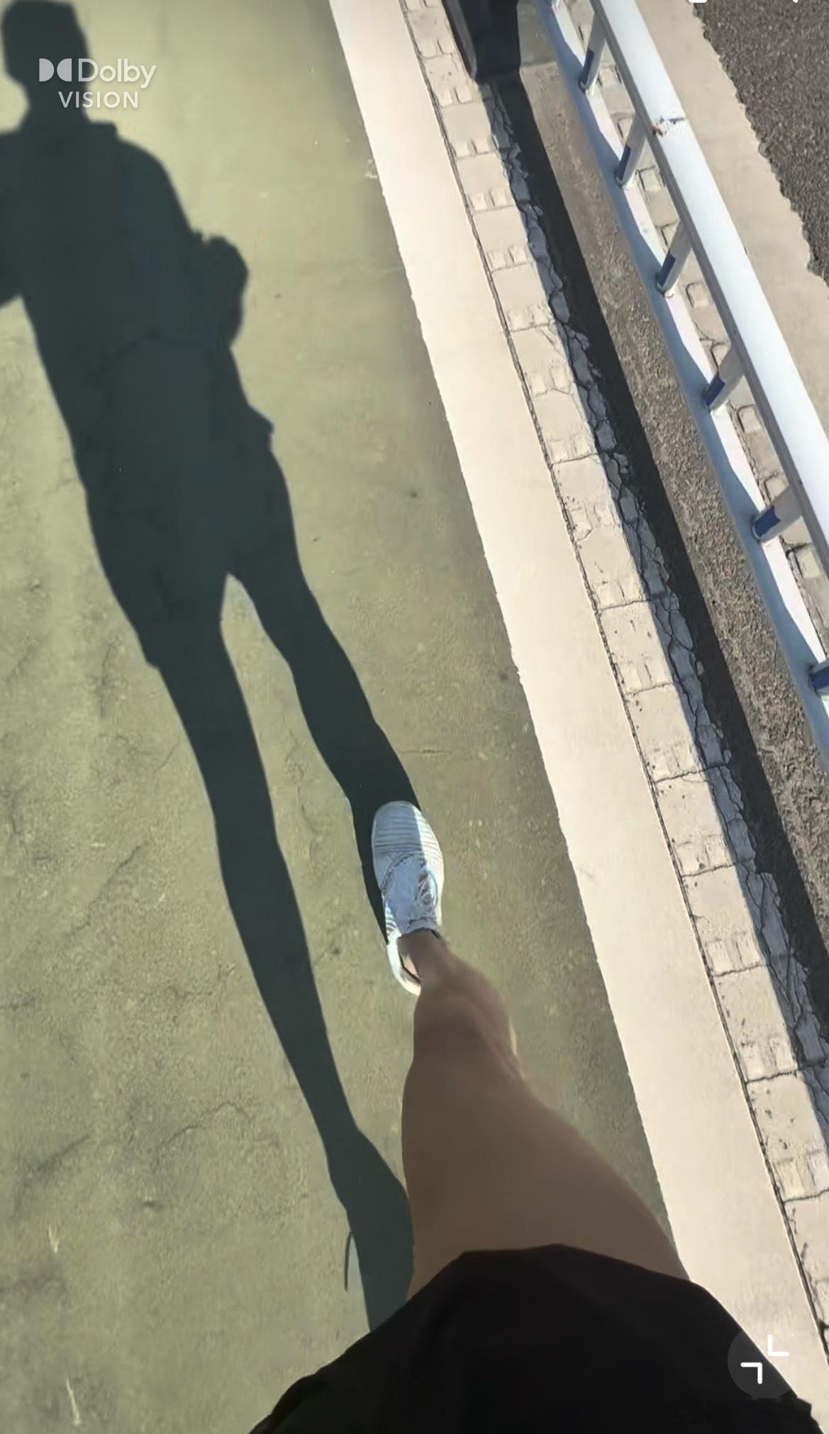 我就这样执着美腿又白又细的美腿