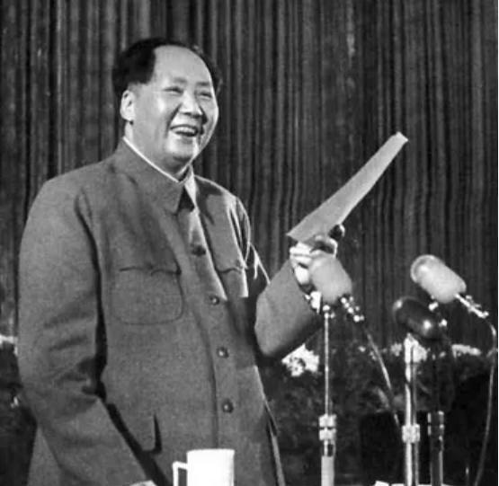 杜修贤带着188张照片见毛主席，会后询问秘书主席最喜欢的是哪几张照片呢？
197
