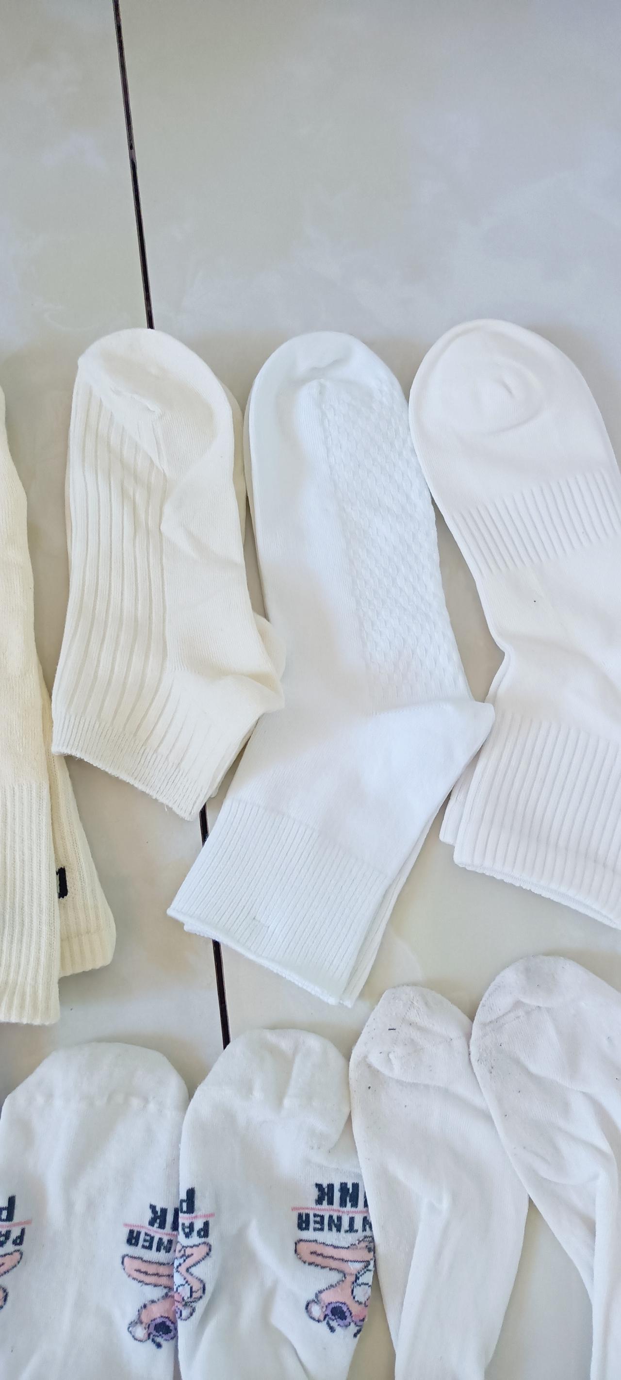 今天闲着没事，还是在家里打扫卫生，把袜子也都找出来，好好清洗一下。
我家王爷就愿