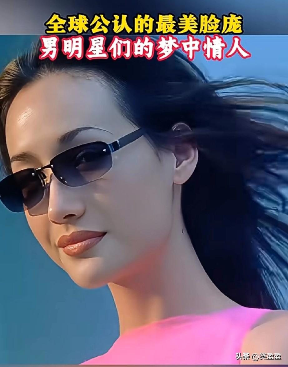 她是男星们的梦中情人，
你还记得她吗？