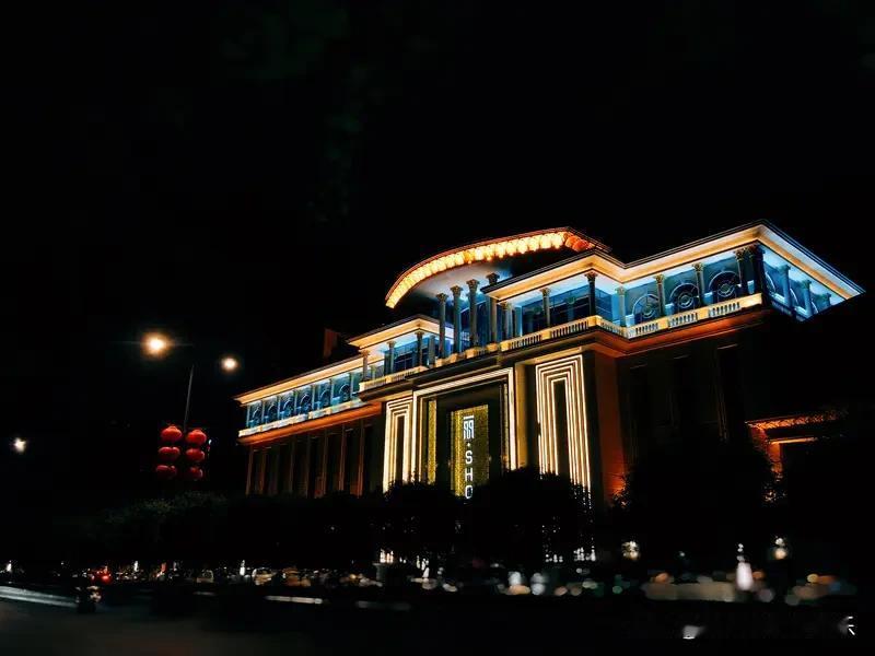 上联:穷在闹市无人问，求下联 上联：穷在闹市无人问，求下联。看到“穷在闹市无人问