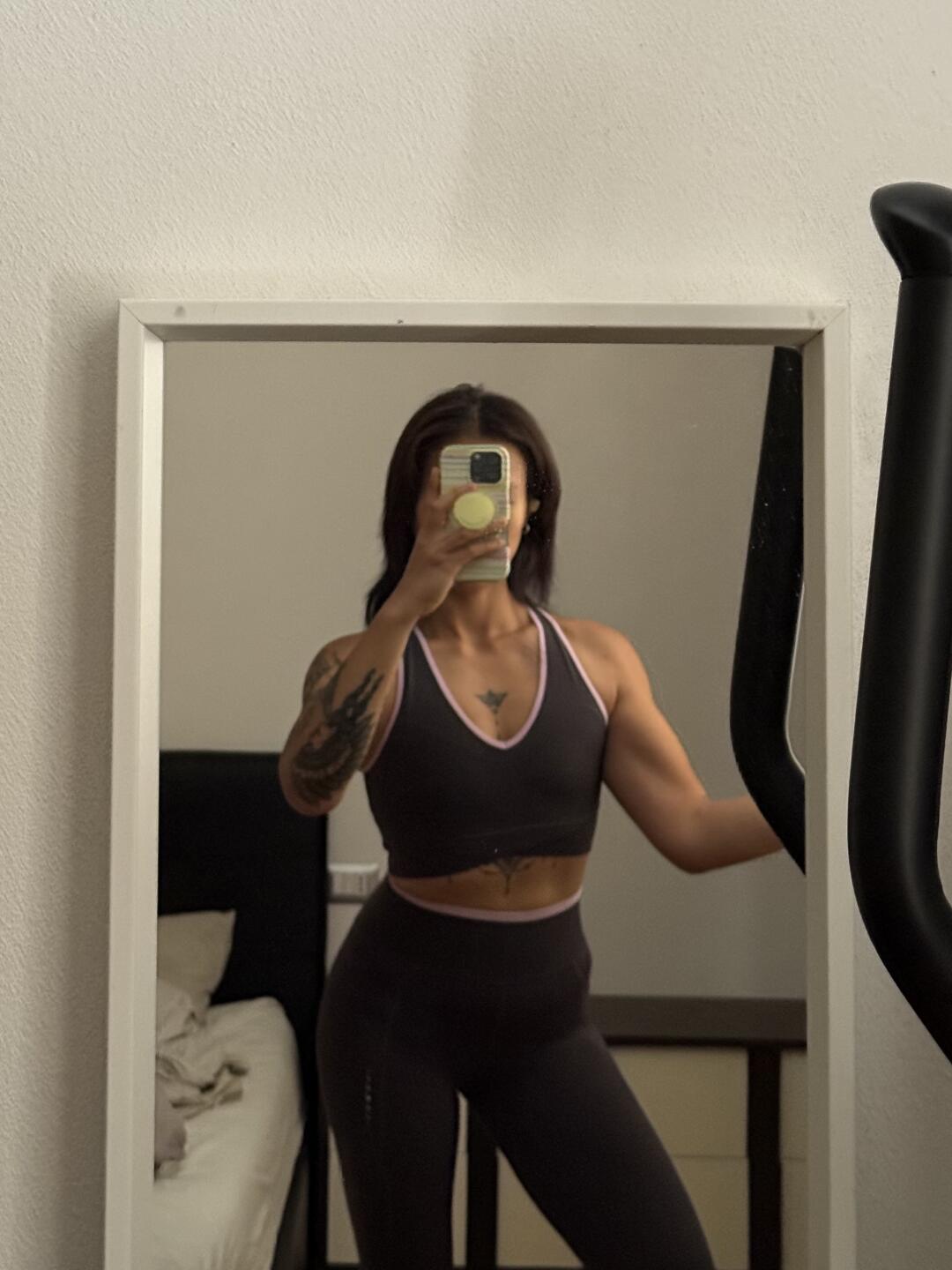 😋