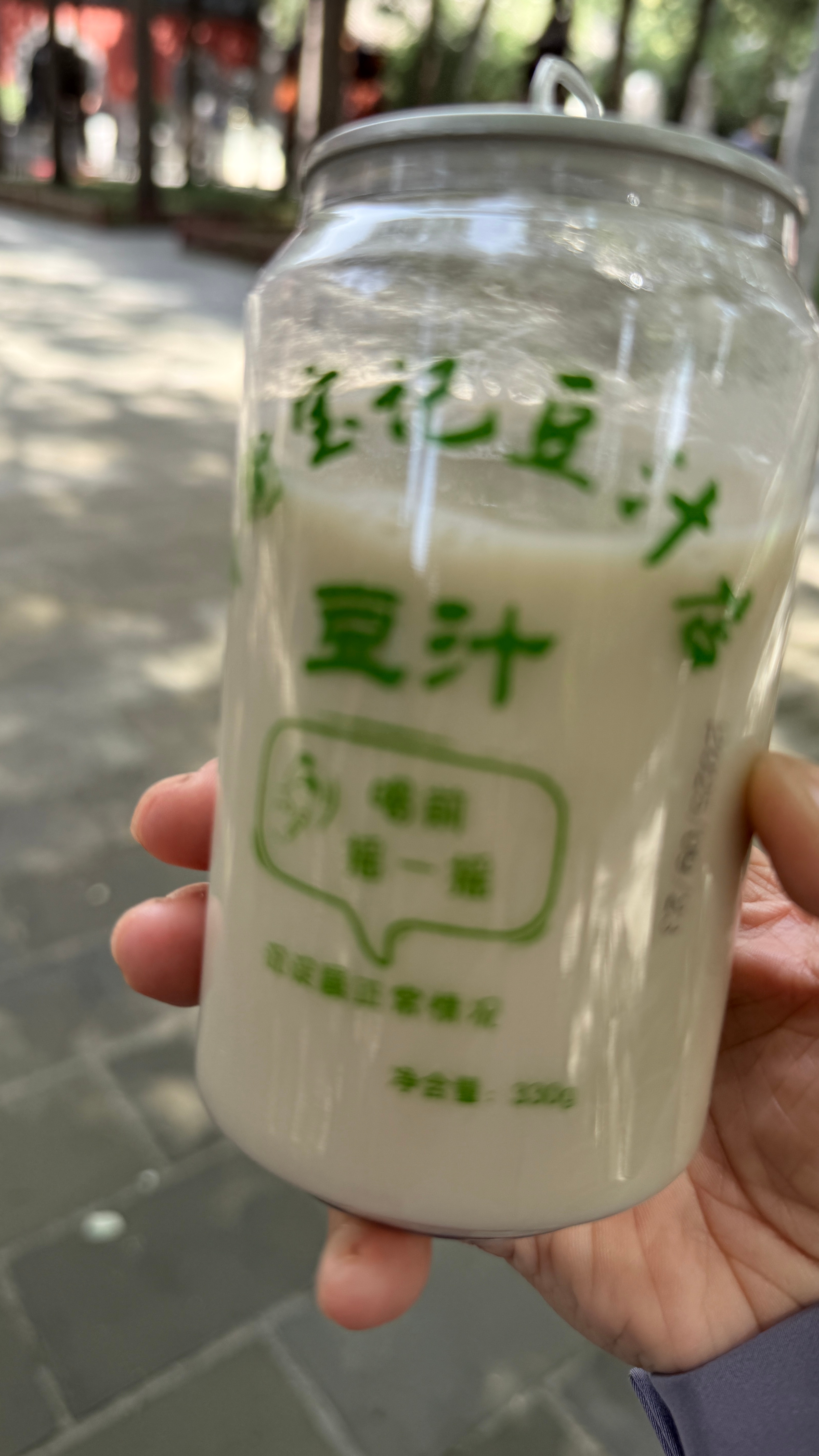 冰镇豆汁把豆汁难喝程度放大好几倍 ​​​