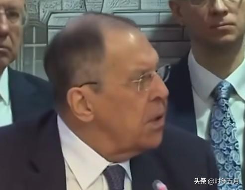 俄罗斯外长拉夫罗夫谴责海湾国家软弱无能：

许多阿拉伯君主国公开表示，不应将局势