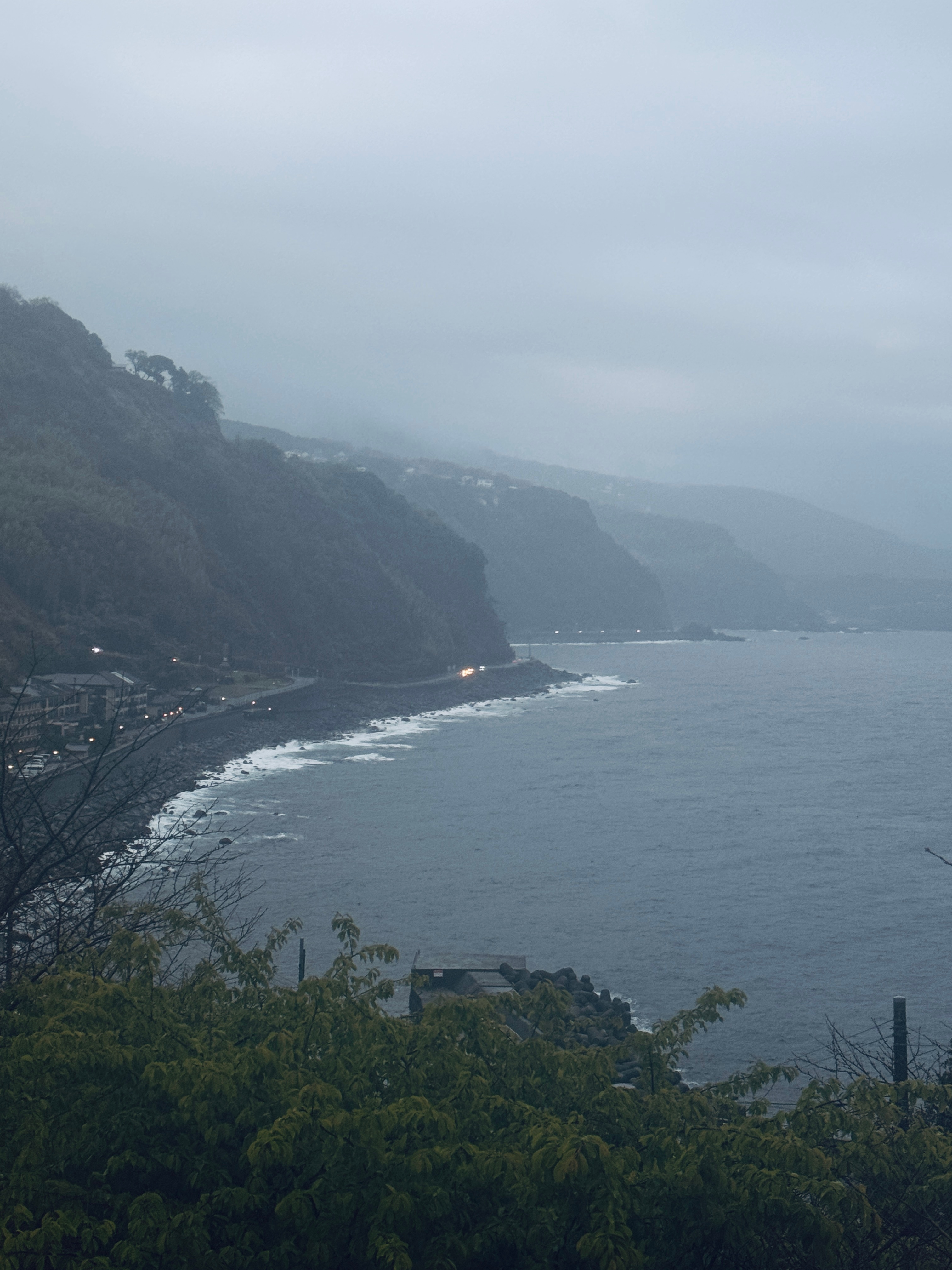 又要过生日了，我的内心毫无波澜，甚至已经不再有年龄焦虑。反正出门在外，身份都是自