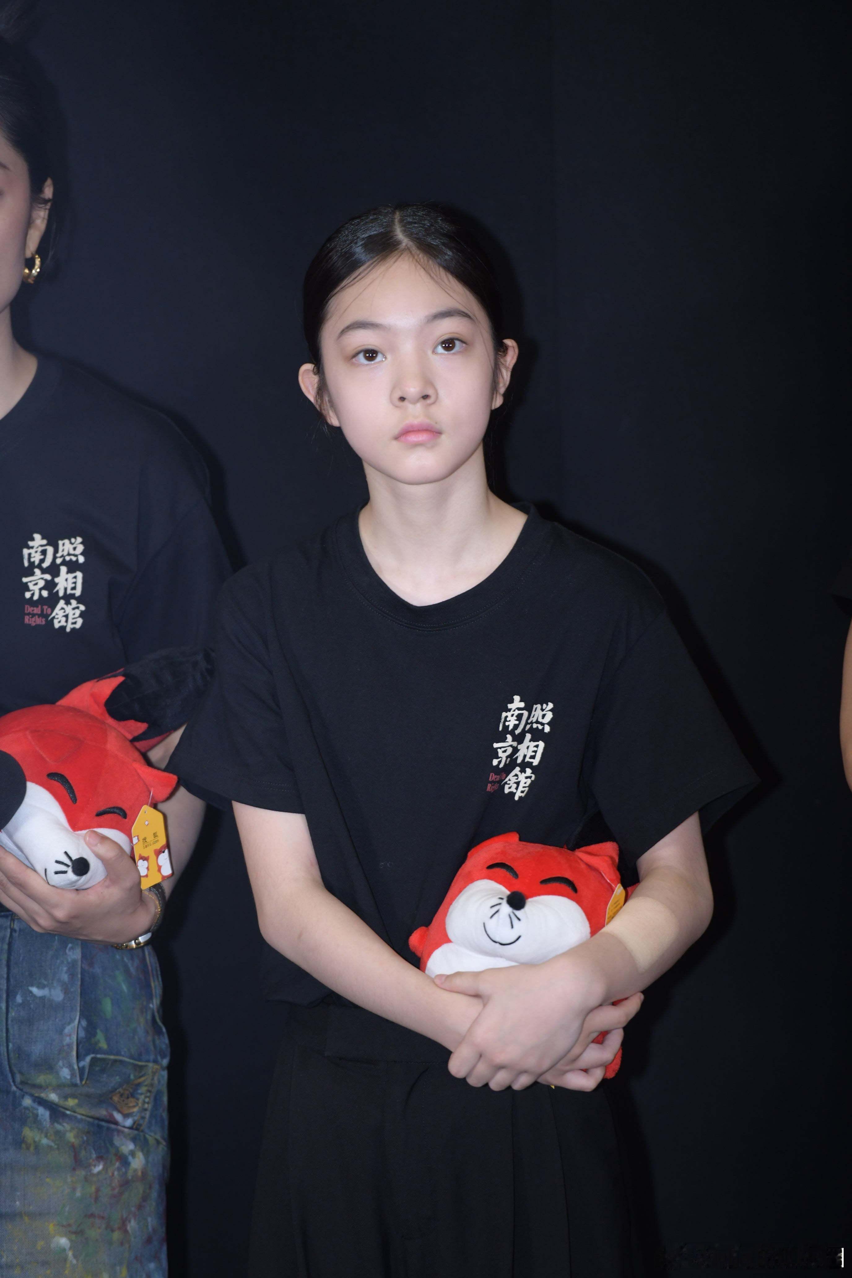 南京照相馆北京首映刘昊然谈中国人为什么打不倒每一个中国人背后都有一股力量，让我们