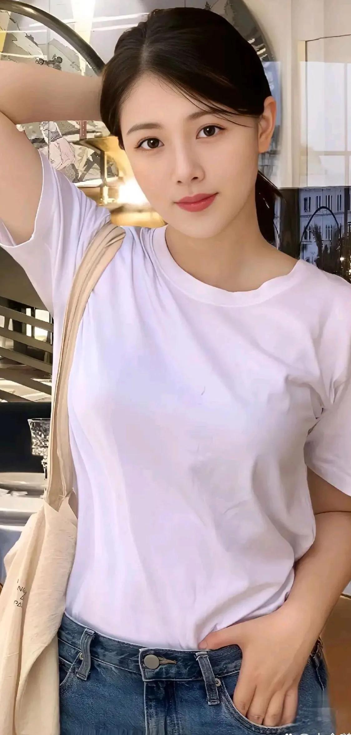 今早捅了马蜂窝了，一篇关于男人应该戒色的短文，炸了锅。

其实，做任何事情都需要