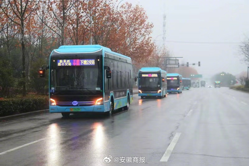 【#合肥首批上新10辆氢能源公交车#】1月20日，合肥市首批氢能公交示范运营启动