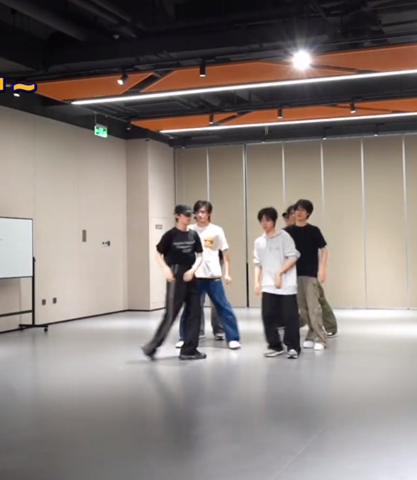 时代少年团热血训练拼手气吃好饭 时代少年团时在不一般 时代少年团时在不一般，是热