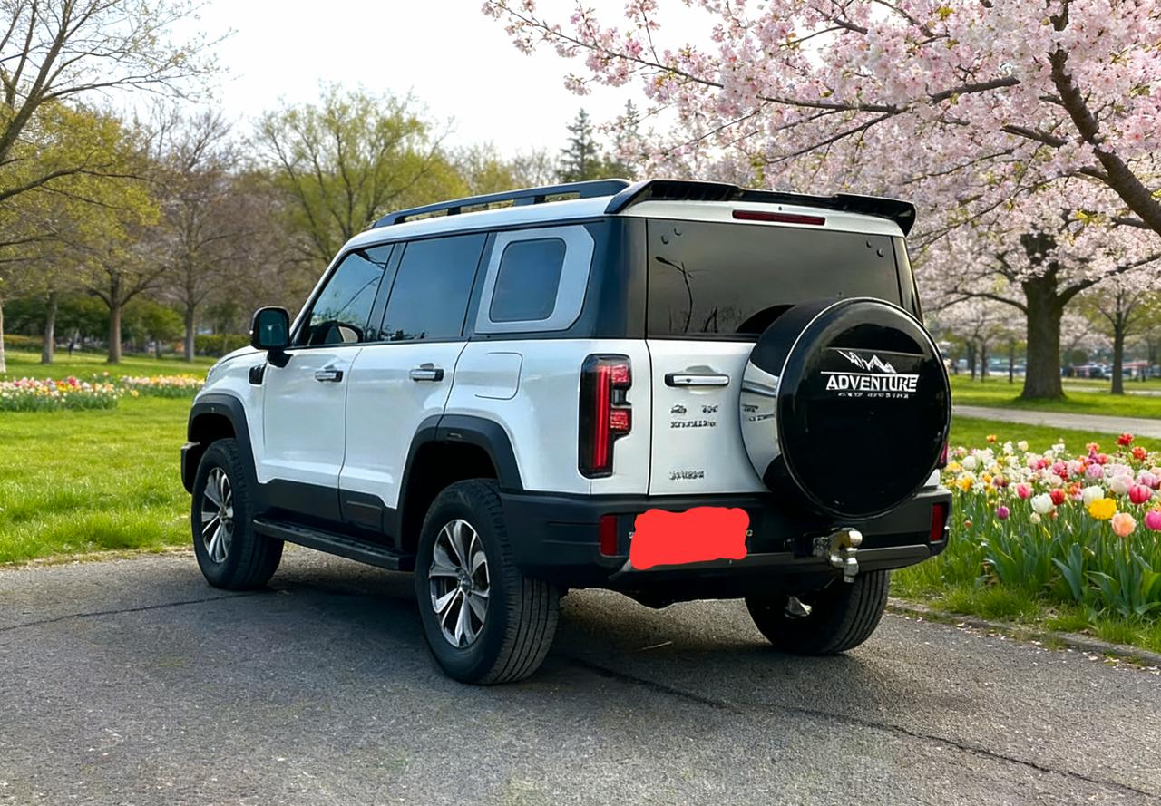 我更喜欢某个点上的一些美，这种美某种程度上，它会让我拍下很多感动的瞬间。广东开始