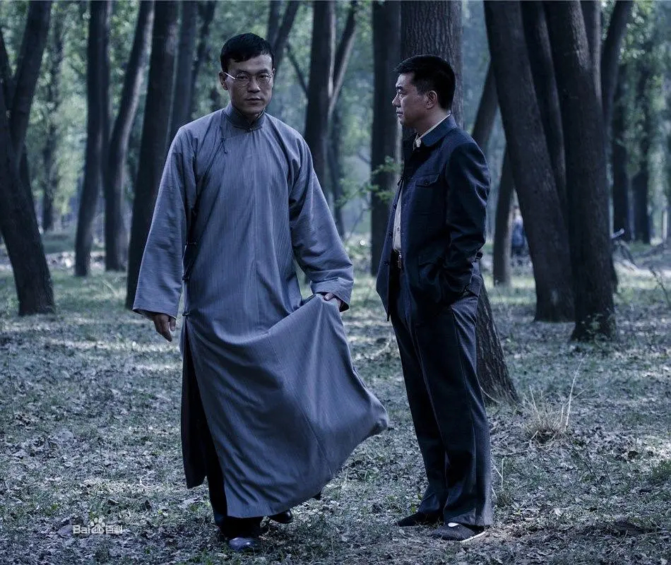 谁适合演《蜂蜜的针》里的寇老师？我想到了廖凡和祖峰。参考他们在《北平无战事》里的