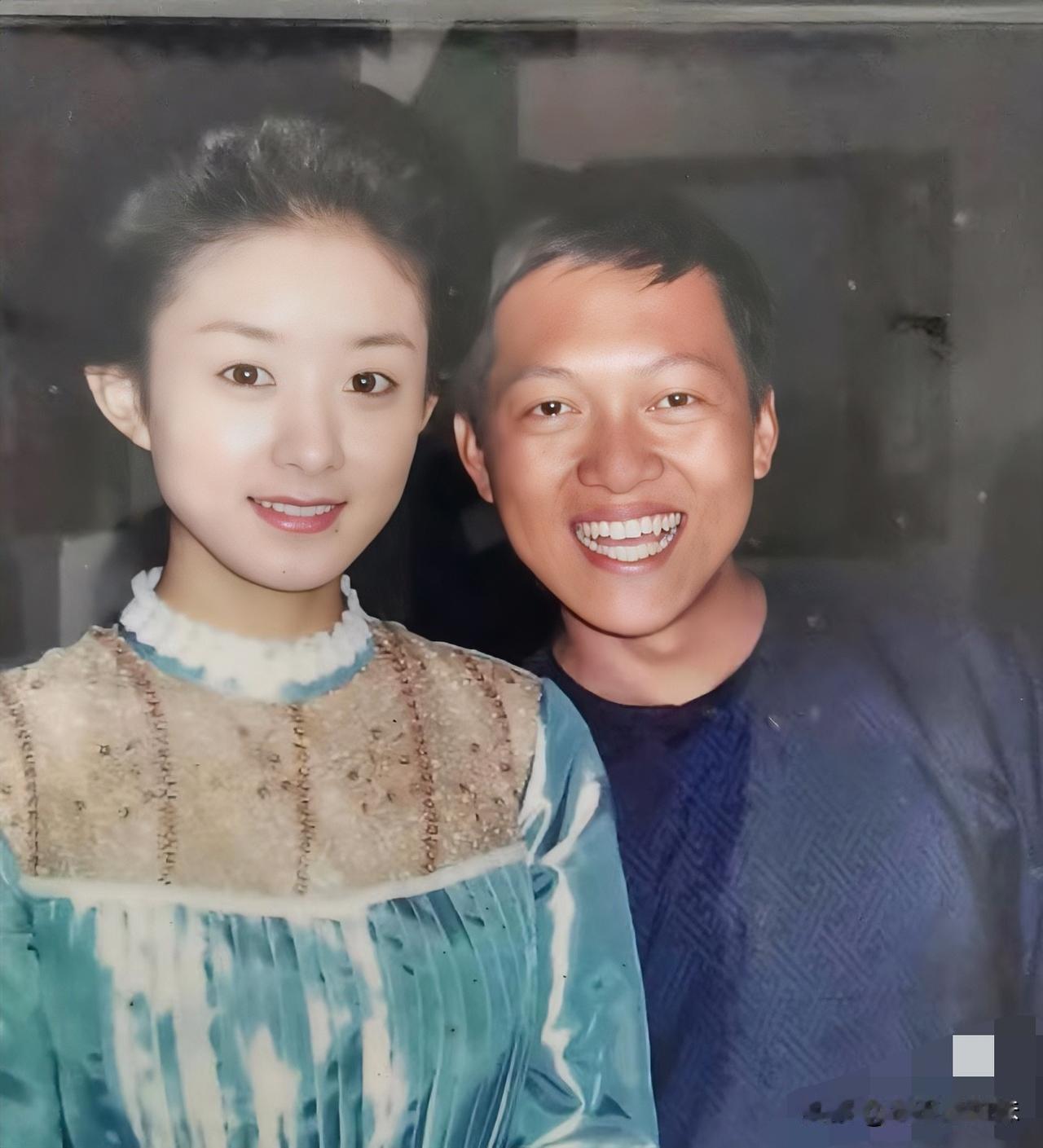苍穹之昴里面的玲儿
我们错过了丽颖的18岁[流泪][流泪]
这是玲儿最后穿上东瀛