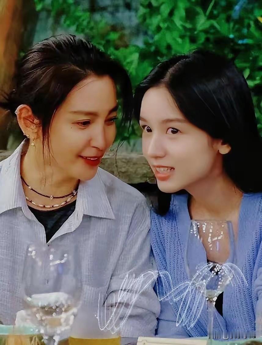 周也受了委屈总爱找李冰冰诉苦，这回遇上不痛快，自然又奔着这位前辈去了。听说起因是