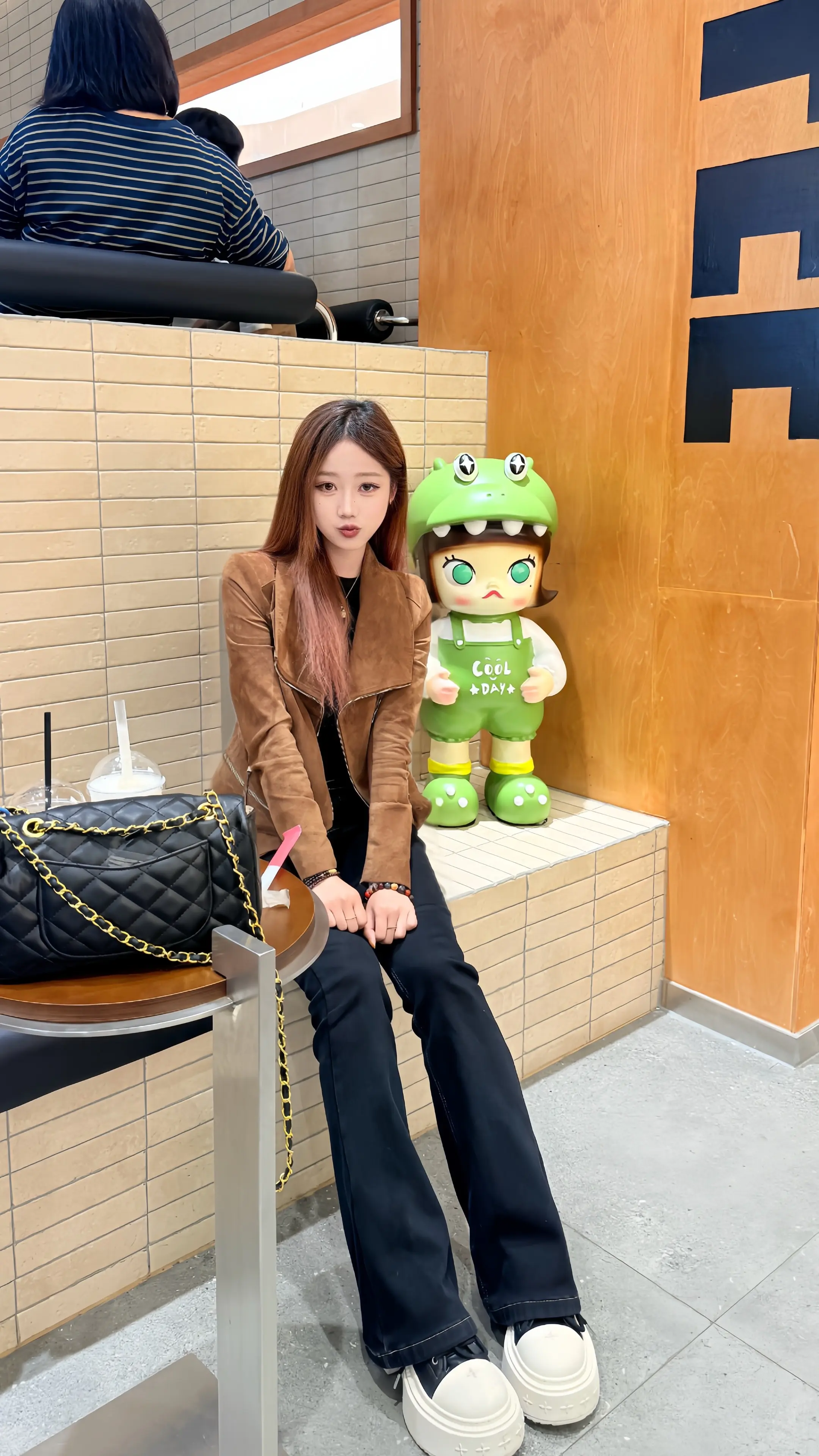 在干嘛哈哈哈 呼吸也要告诉一声呀。