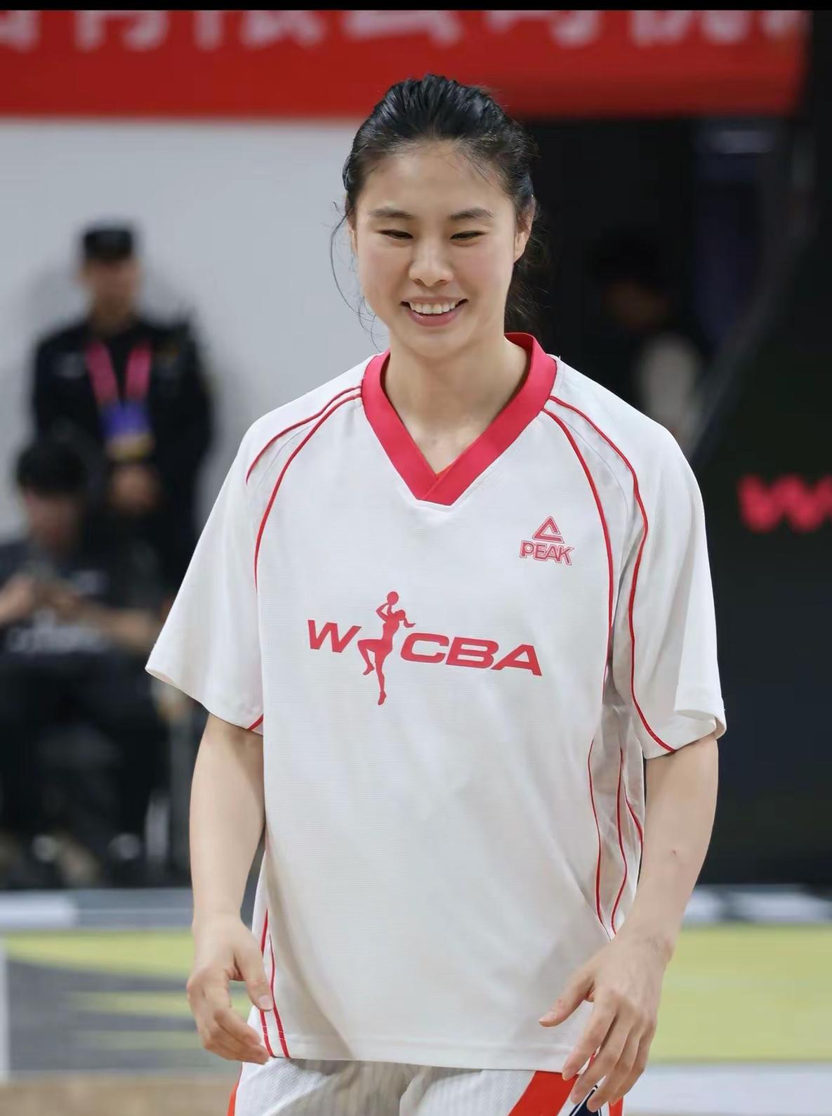 虽然王思雨得分持续不佳，但作用依旧不小

从国家队回来，在这季后赛的连续7场球里